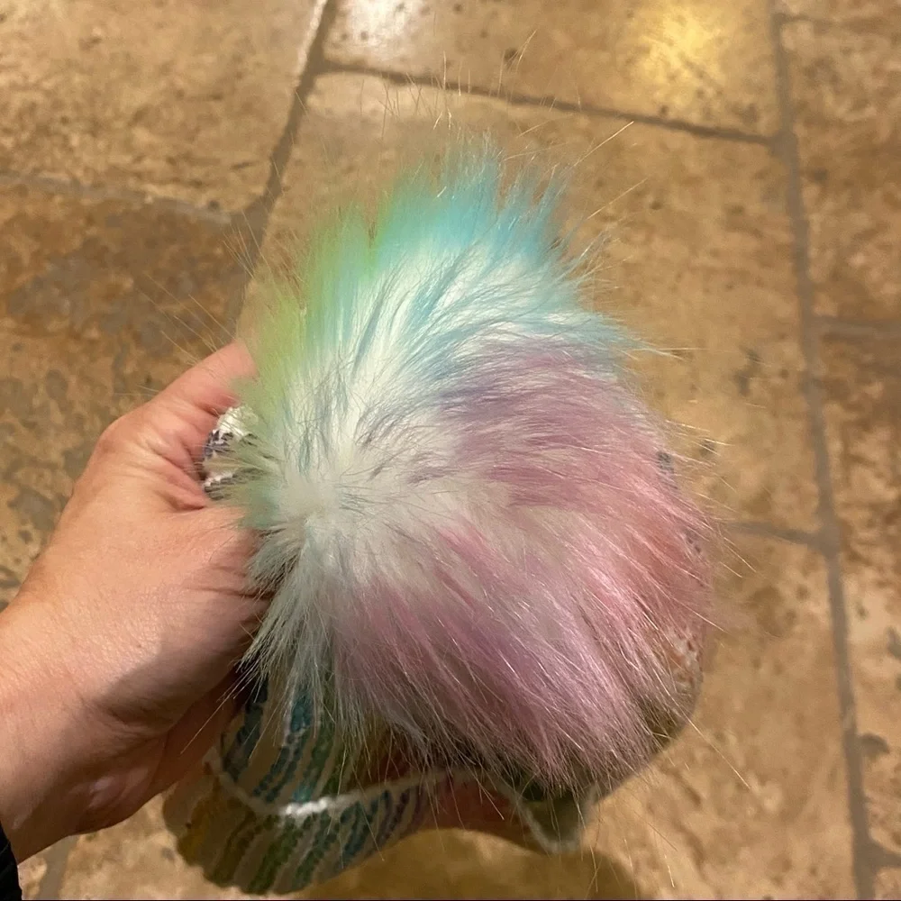 CHILDREN’S PLACE Colorful Metallic Pom Pom Beanie Size L/XL